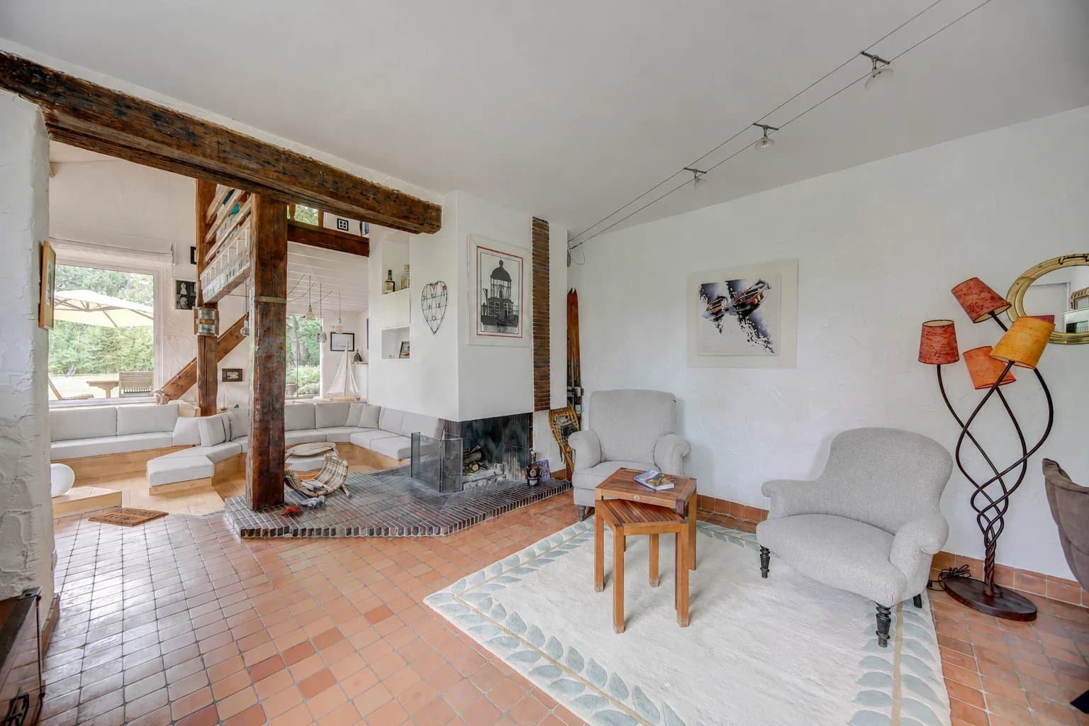 JOLIE PROPRIETE AVEC BEAU JARDIN PAYSAGE - Image 5