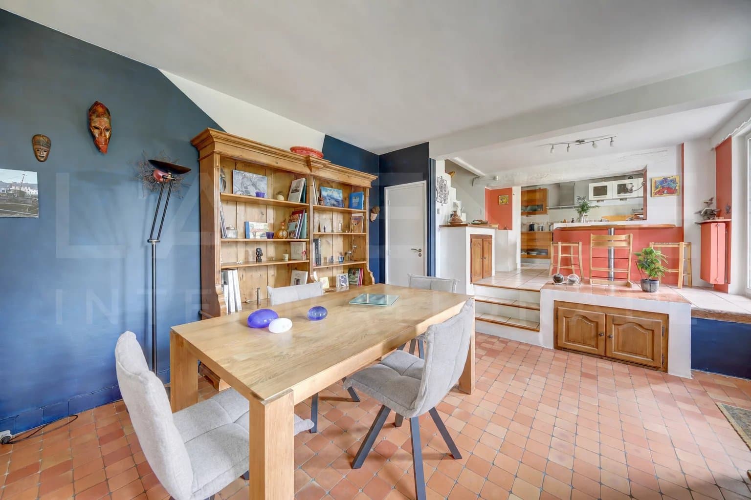 JOLIE PROPRIETE AVEC BEAU JARDIN PAYSAGE - Image 8