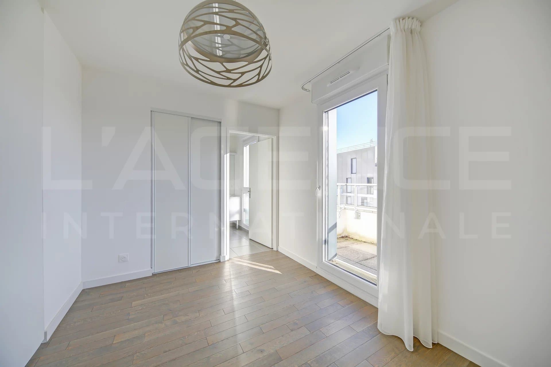 APPARTEMENT RECENT AVEC VUE DEGAGEE - Image 13