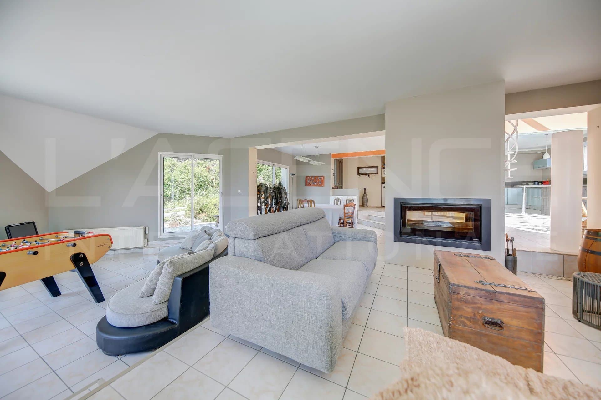MAISON FAMILIALE AVEC VUE PANORAMIQUE ET PISCINE - Image 6