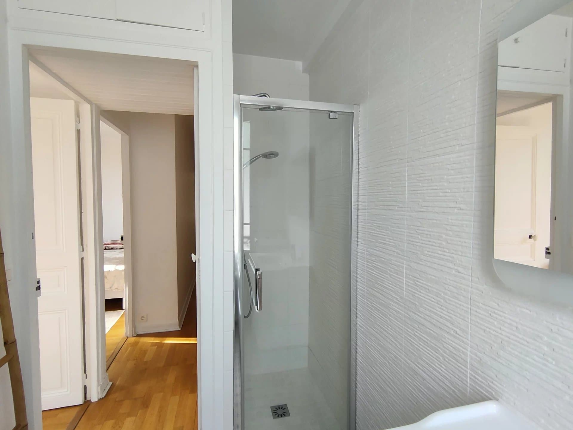 LE VESINET - LOCATION MEUBLEE AVEC JARDIN - Image 16