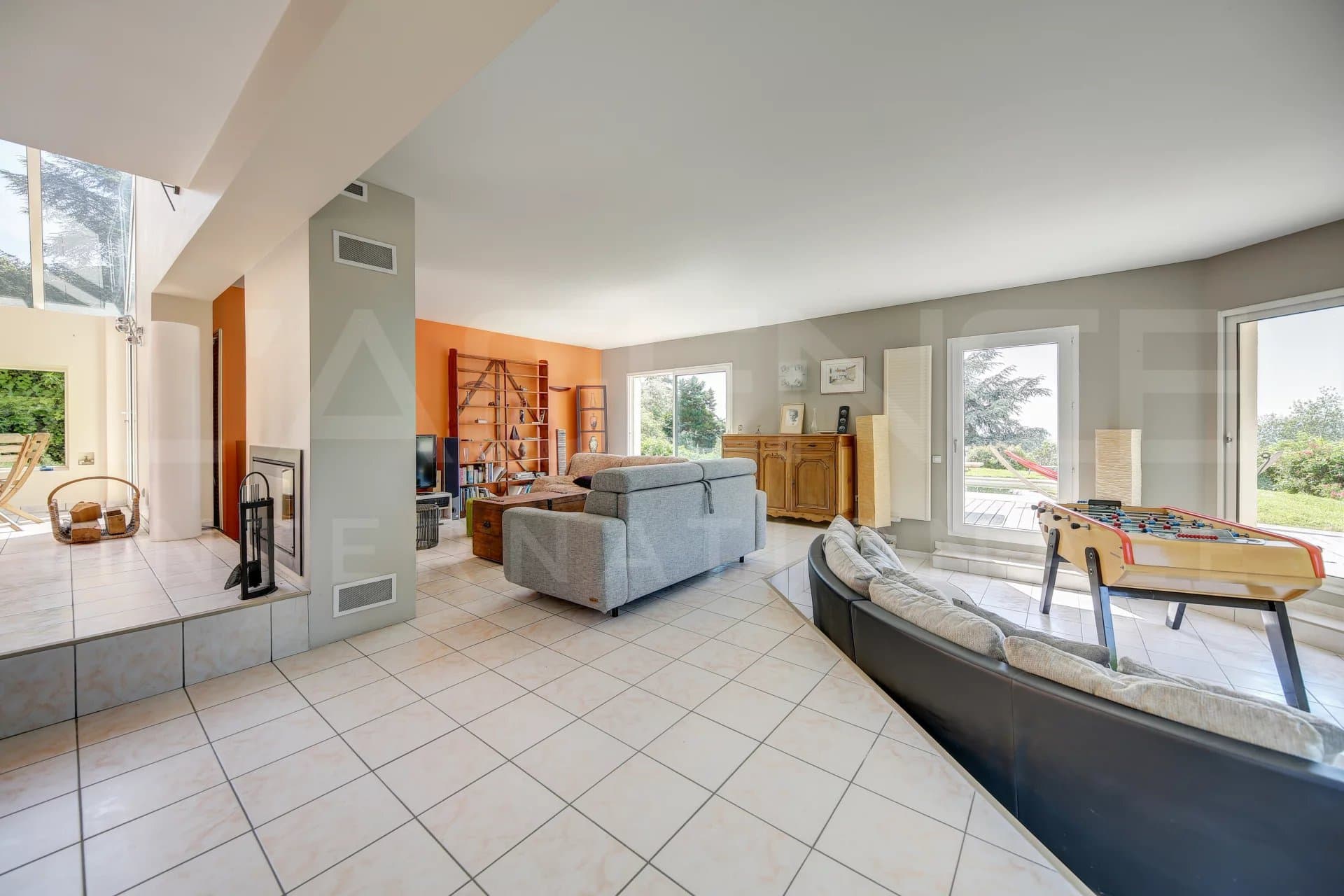 MAISON FAMILIALE AVEC VUE PANORAMIQUE ET PISCINE - Image 4