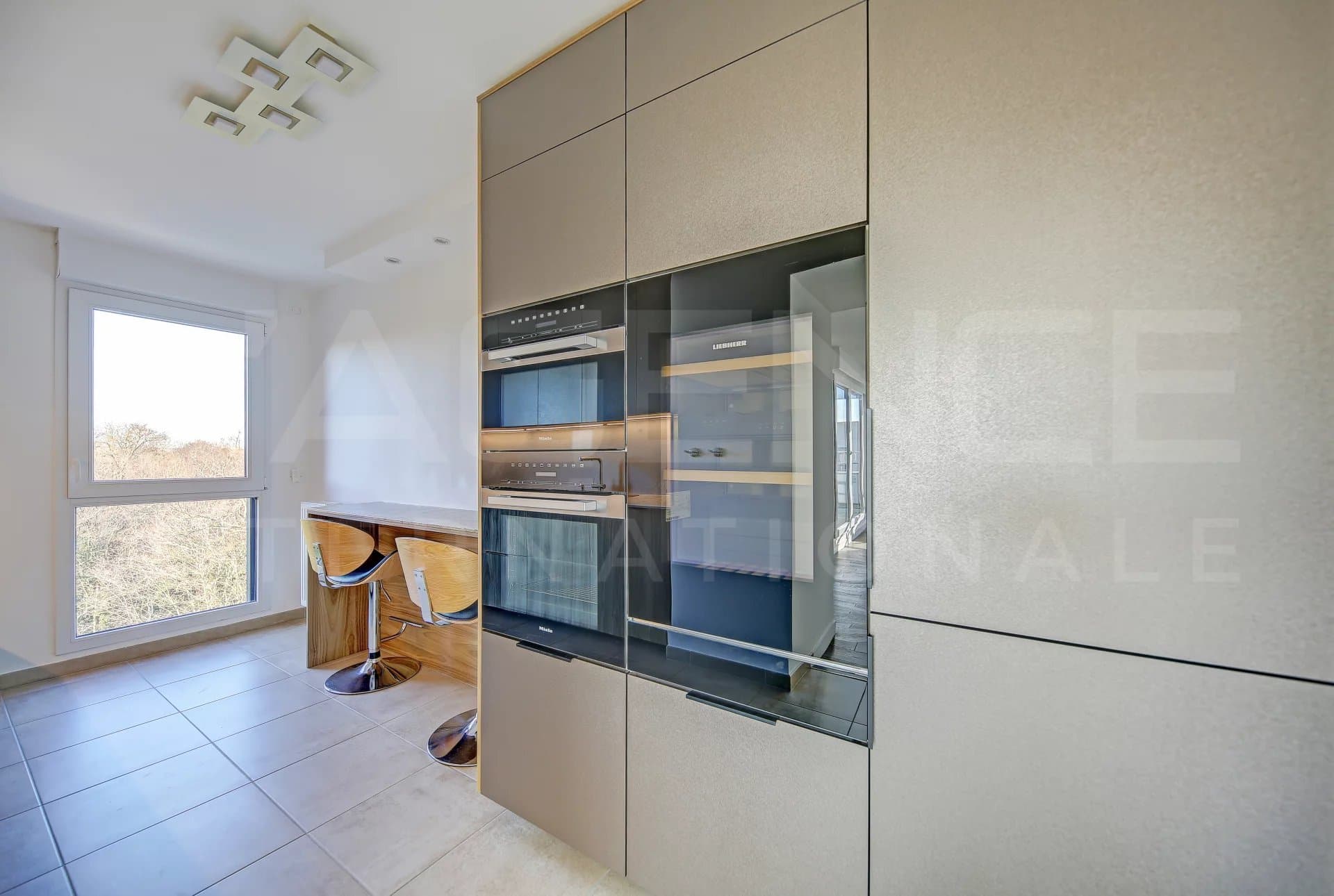 APPARTEMENT RECENT AVEC VUE DEGAGEE - Image 9